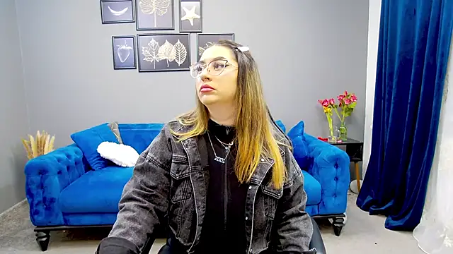 Katewalker  online show from March 2025 06:09:01 PM