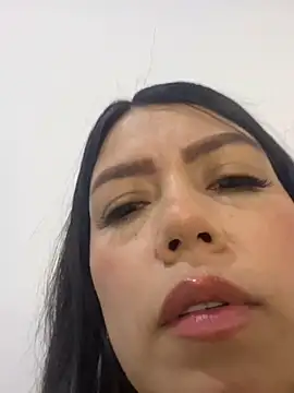 Snapshot of martina_contreras chatting on December 2024 04:04:02 AM martina contreras online show from December 2024 04:04:02 AM