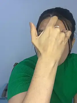 Snapshot of martina_contreras chatting on December 2024 07:11:02 AM martina contreras online show from December 2024 07:11:02 AM