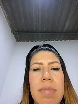 Snapshot of martina_contreras chatting on January 2025 06:29:01 AM martina contreras online show from January 2025 06:29:01 AM