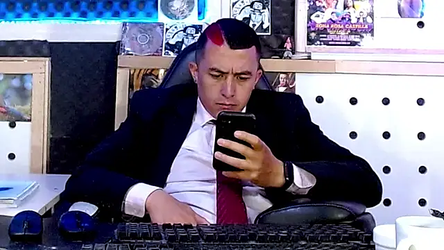 Darko0717 online show from March 2025 06:23:01 PM