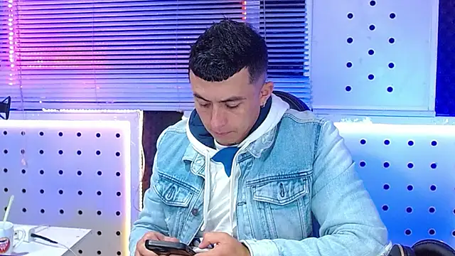 Darko0717 online show from March 2026 04:23:01 PM