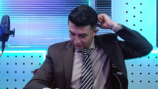 Snapshot of Darko0717 chatting on April 2026 01:04:01 PM Darko0717 online show from April 2026 01:04:01 PM