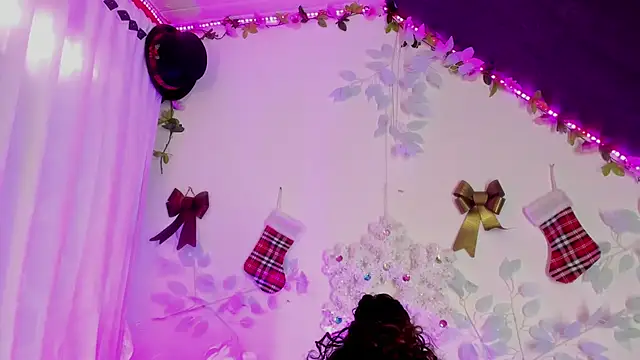 Cata green online show from December 2024 07:25:02 PM