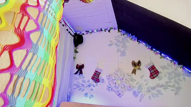 Cata green online show from December 2024 12:09:01 AM