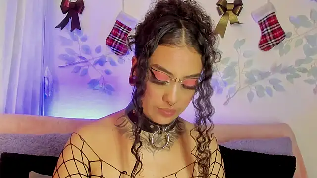 Cata green online show from December 2024 11:28:02 PM