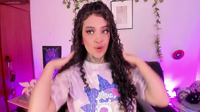 Cata green online show from November 2025 07:37:01 PM