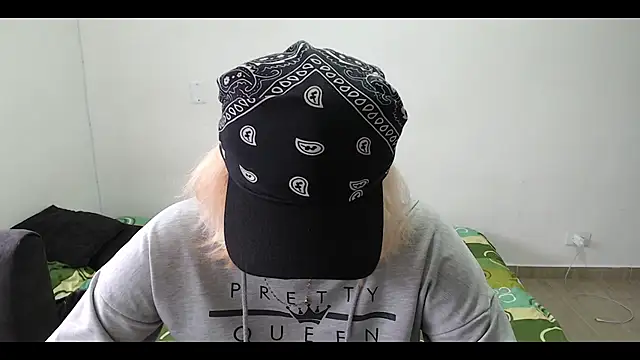 MommyMiaWs online show from February 2025 12:25:02 PM