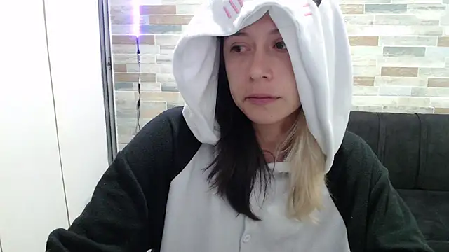 MommyMiaWs online show from September 2025 01:53:01 AM