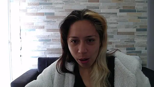 MommyMiaWs online show from October 2025 02:35:02 PM