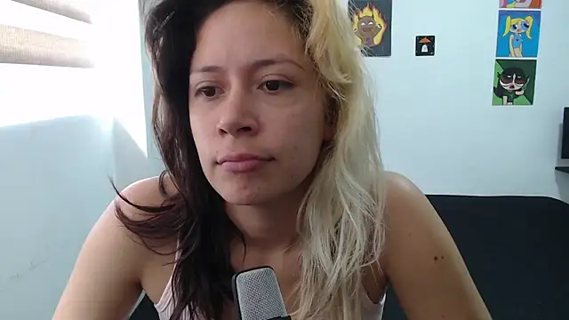 MommyMiaWs online show from October 2025 01:01:01 PM