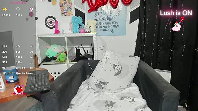 Snapshot of alexysgray chatting on February 2025 07:14:02 PM alexysgray online show from February 2025 07:14:02 PM