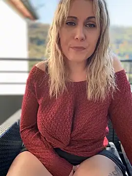 Leanymphoo online show from October 2025 12:49:02 PM