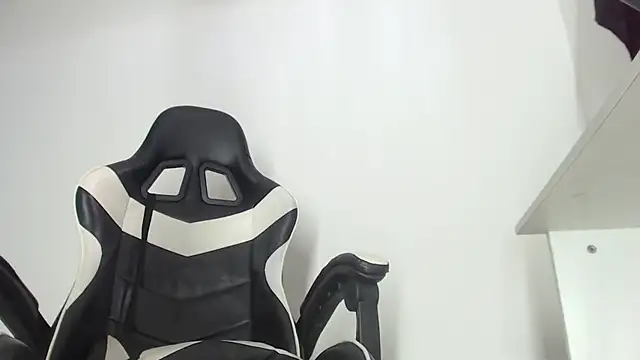 Camila Darks online show from December 2024 09:33:01 AM