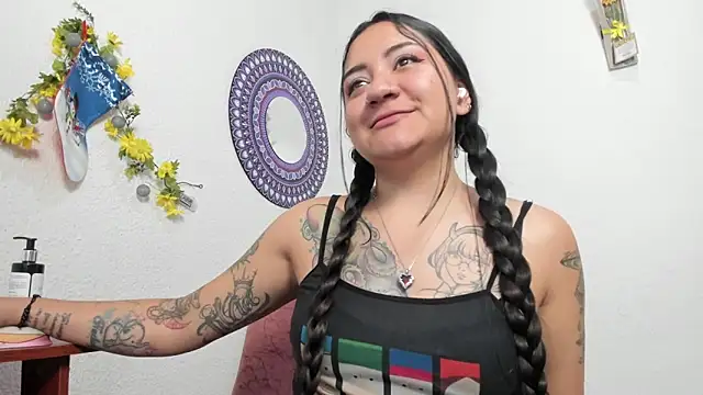 Hanna moore1 online show from December 2024 07:21:02 PM