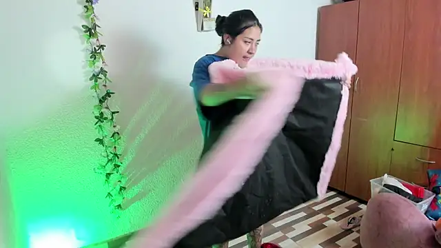 Hanna moore1 online show from December 2024 12:56:01 AM