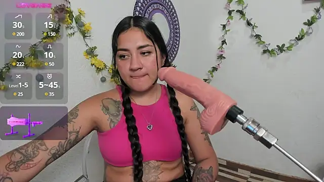 Hanna moore1 online show from March 2025 10:18:02 PM