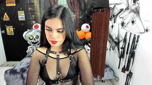 criss 21  online show from November 2025 08:08:01 PM