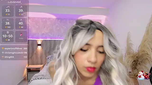 emilly smith 1 online show from January 2025 09:24:01 AM