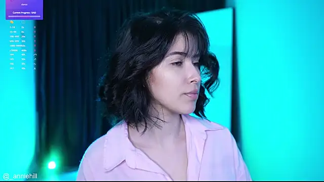 anniehillofficial online show from March 2025 09:04:02 PM