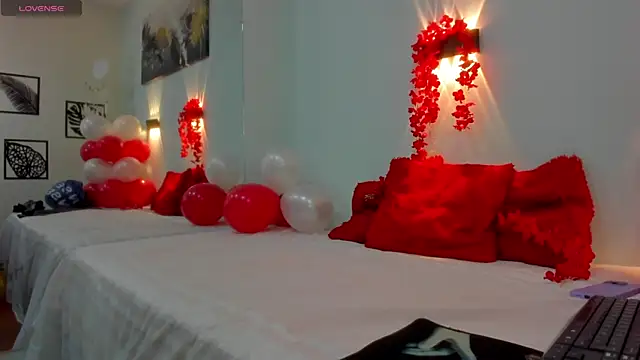 tracycum online show from February 2025 08:42:01 PM