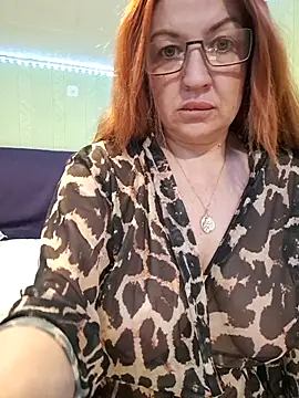 KiraXTender online show from March 2026 12:44:01 PM