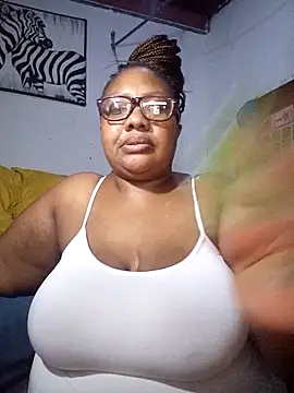 Snapshot of YELLOW_BONE chatting on April 2026 09:45:02 PM YELLOW BONE online show from April 2026 09:45:02 PM