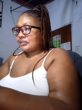 Snapshot of YELLOW_BONE chatting on April 2026 08:36:02 PM YELLOW BONE online show from April 2026 08:36:02 PM