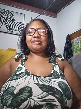 Snapshot of YELLOW_BONE chatting on June 2026 08:42:02 PM YELLOW BONE online show from June 2026 08:42:02 PM