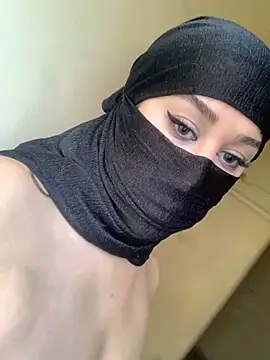 Taimaaa online show from October 2025 12:23:02 PM