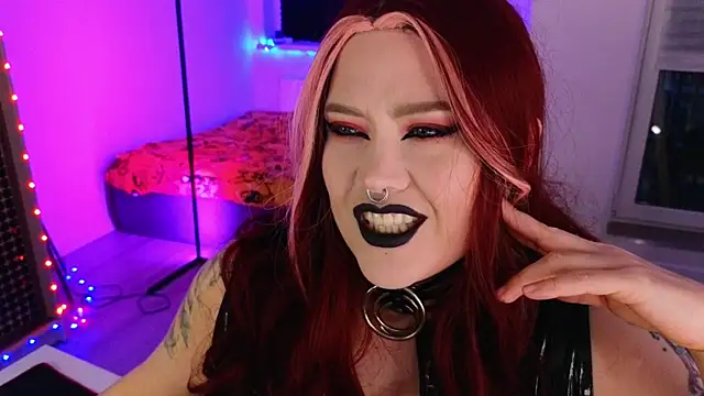 wickedxqueen online show from May 2026 08:04:02 PM