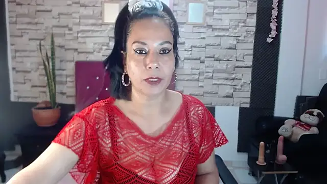 Snapshot of MarianaNight02 chatting on December 2024 07:37:02 PM MarianaNight02 online show from December 2024 07:37:02 PM