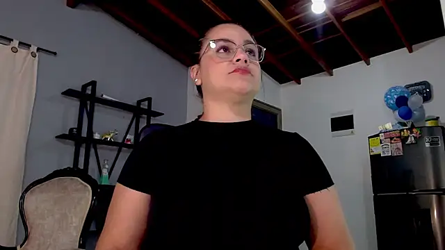 maela1 online show from October 2025 10:41:02 PM