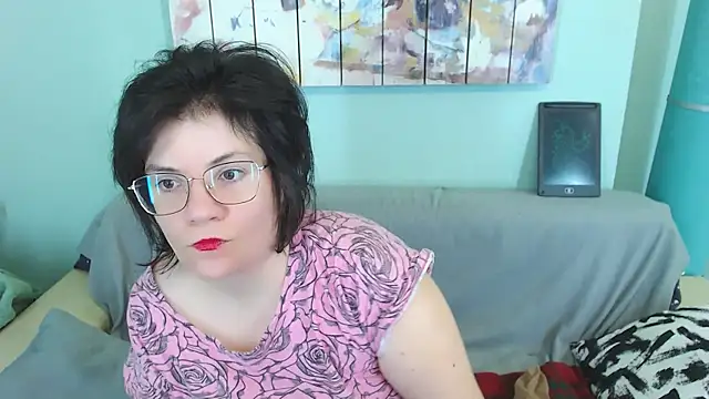 EverlyRays online show from December 2024 02:49:02 AM