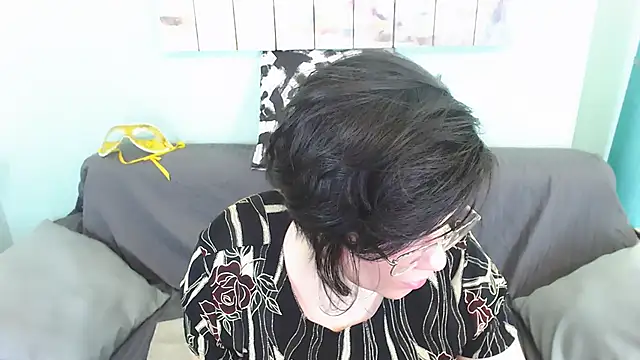 EverlyRays online show from March 2025 12:44:02 PM