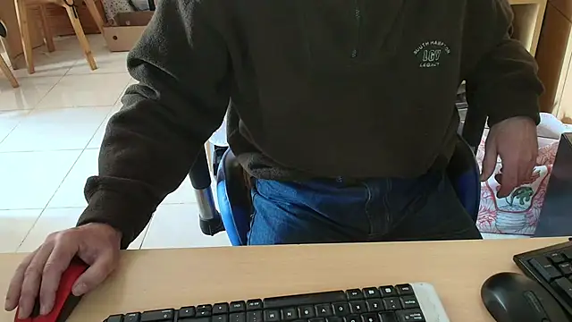 Snapshot of angelgarcia269 chatting on July 2026 02:02:02 PM angelgarcia269 online show from July 2026 02:02:02 PM