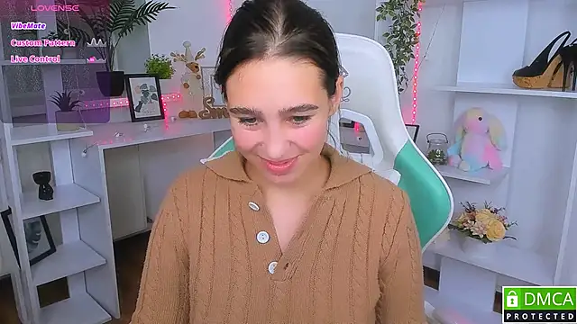  Eliizabeth  online show from November 2025 09:48:01 PM