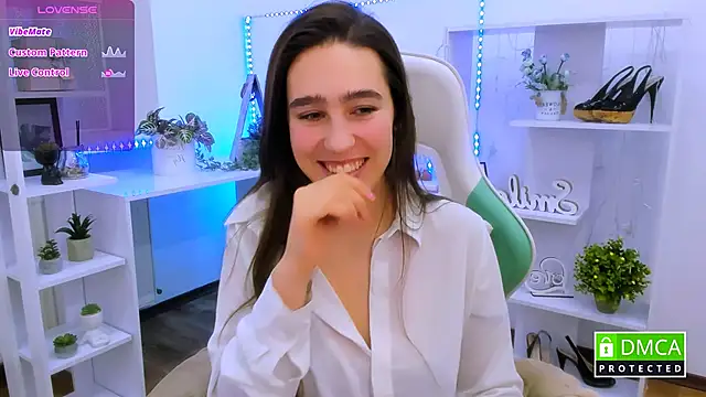 Snapshot of _Eliizabeth_ chatting on February 2026 09:41:01 PM Eliizabeth online show from February 2026 09:41:01 PM