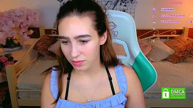 Snapshot of _Eliizabeth_ chatting on February 2026 10:28:01 PM Eliizabeth online show from February 2026 10:28:01 PM