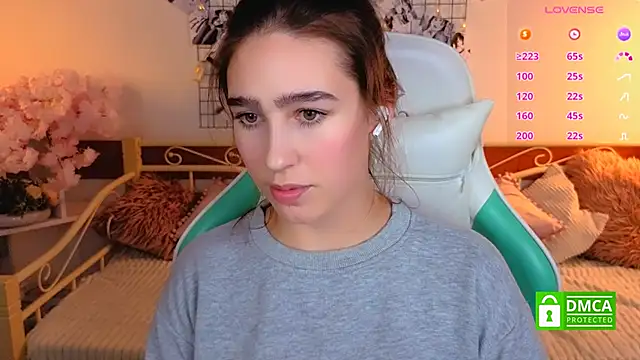 Snapshot of _Eliizabeth_ chatting on February 2026 09:47:02 PM Eliizabeth online show from February 2026 09:47:02 PM