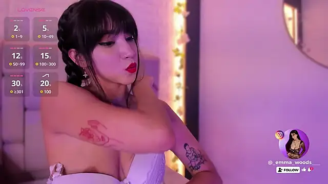 emma woods  online show from December 2024 06:33:01 PM