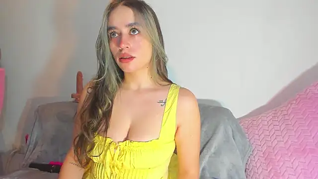 Natalia Suarez online show from October 2025 10:29:01 PM