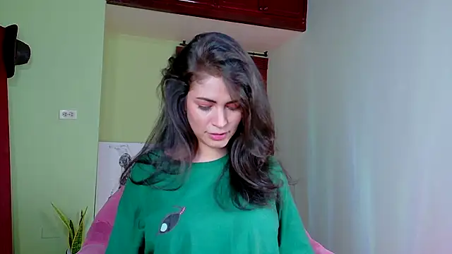 Emma  Blanco online show from December 2025 09:43:01 PM