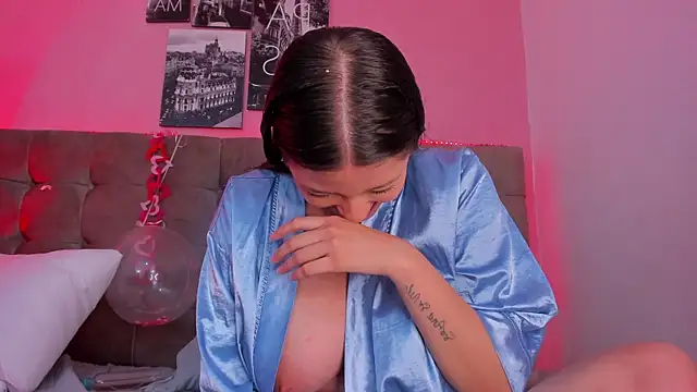 aleja cute  online show from February 2025 10:33:02 AM