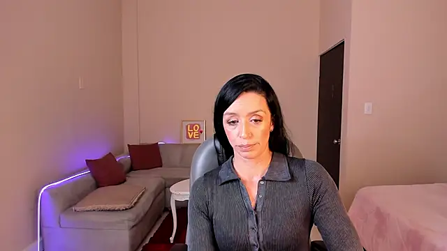 Snapshot of Kristen_Garner chatting on May 2026 08:15:01 PM Kristen Garner online show from May 2026 08:15:01 PM