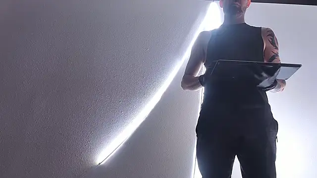 Snapshot of BDDuncanAbaddon chatting on March 2025 01:54:01 AM BDDuncanAbaddon online show from March 2025 01:54:01 AM