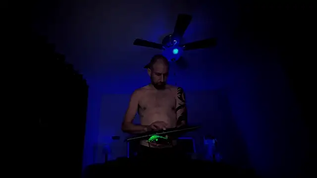 Snapshot of BDDuncanAbaddon chatting on October 2025 04:12:01 AM BDDuncanAbaddon online show from October 2025 04:12:01 AM