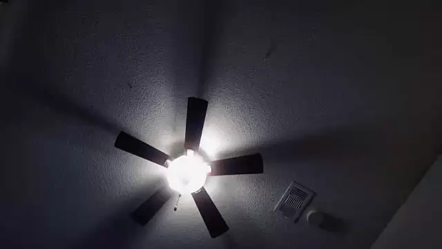 Snapshot of BDDuncanAbaddon chatting on October 2025 04:18:01 PM BDDuncanAbaddon online show from October 2025 04:18:01 PM