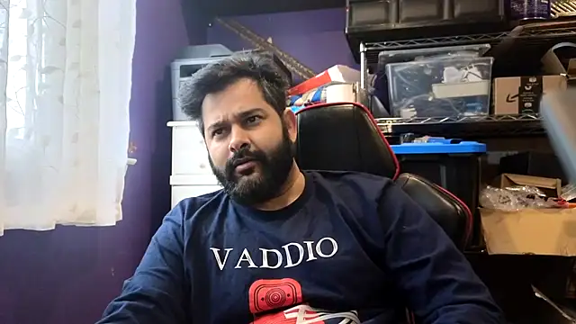 Sakhtlaundaz online show from November 2025 03:00:02 PM