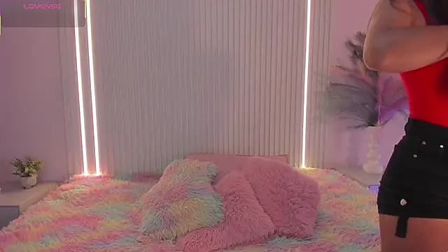 EmilyEvans7 online show from November 2025 07:40:03 PM